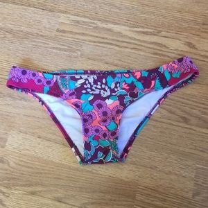 NWOT Cute Roxy Bikini Bottom size S